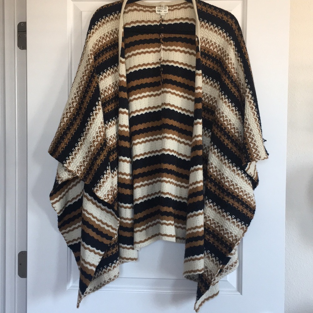 Rvca shawl/sweater